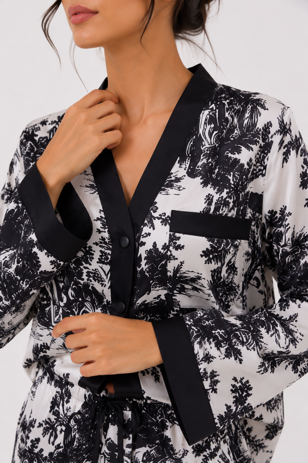Long-sleeve button-through pyjama shirt
