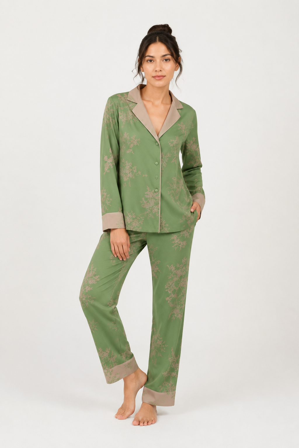 Printed satin-look pyjama set with piped trims