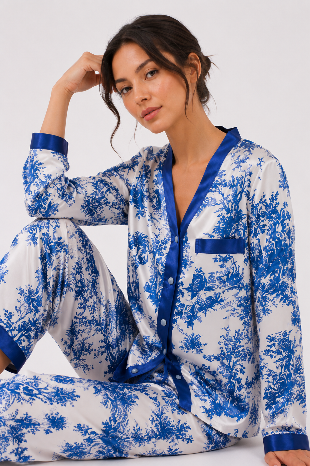 Long-sleeve button-through pyjama shirt