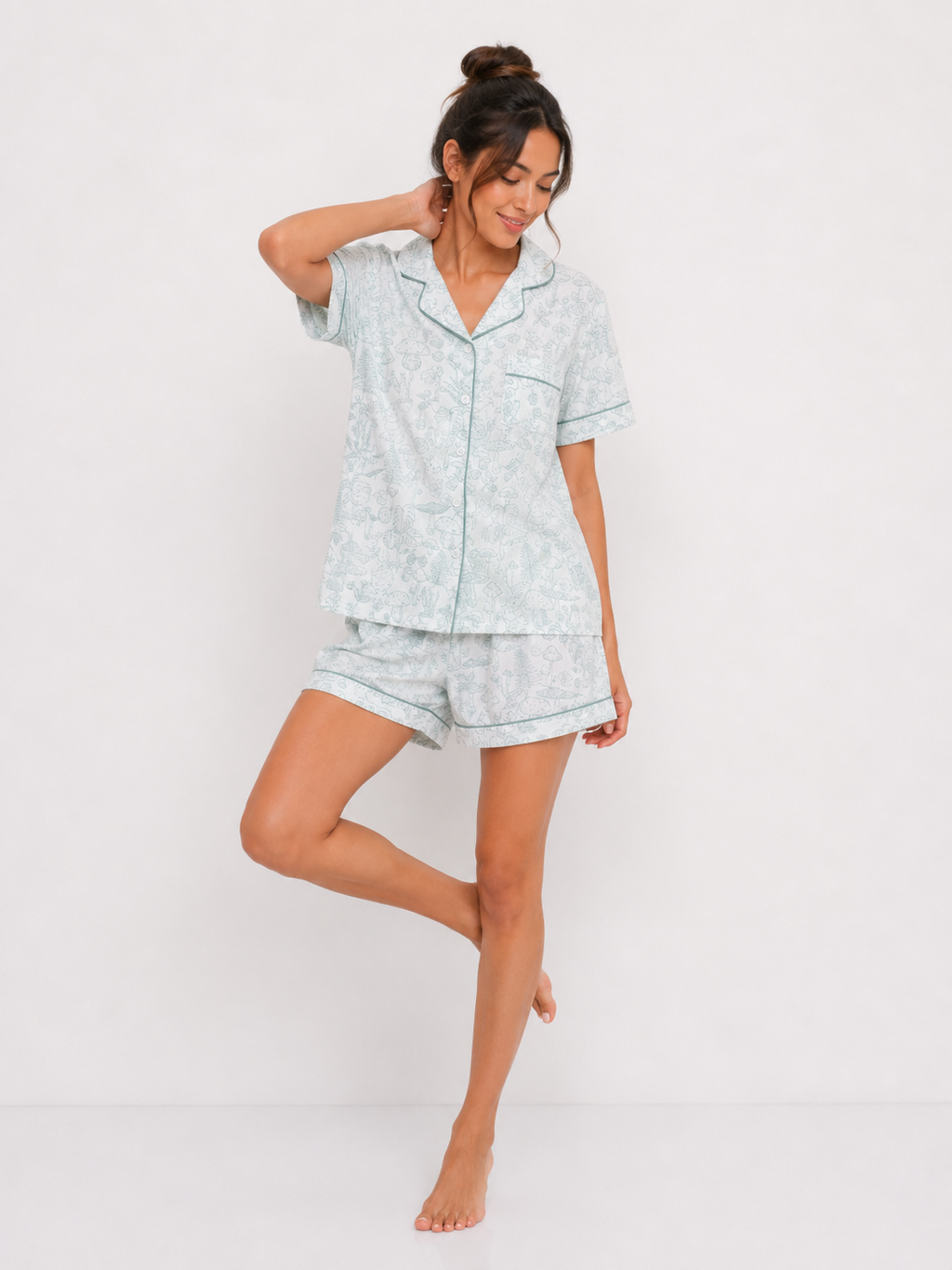 Women’s Short Pyjama Set (2-Piece) – Button-Through Short Sleeve Shirt & Relaxed Shorts [PRODUTO PRECISA DE REVISÃO]